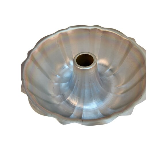 Fluted Ring Shaped Aluminum Bundt Cake Pan For Baking Crafts Decorative Retro Ba - Picture 5 of 8